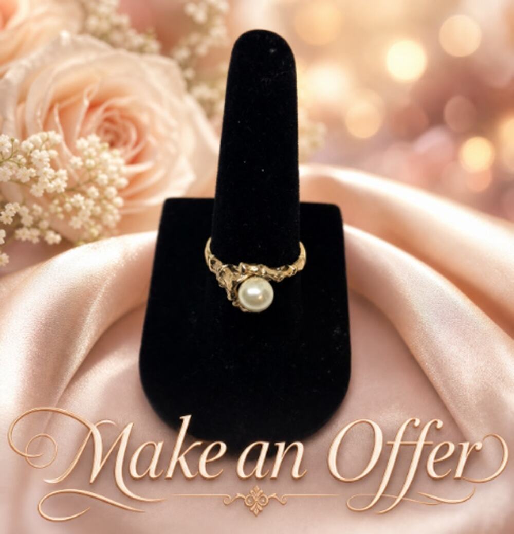 VTG Park Lane Size 6 Debutante Ring Gold Tone Cream Pearl Accent Solitaire NEW